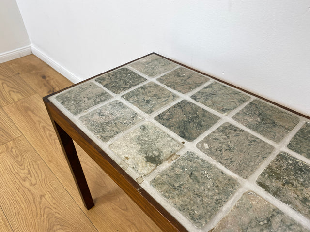 WMK # Hochwertiger & gut erhaltener skandinavischer Couchtisch aus Palisander mit robusten Fliesen # Wohnzimmertisch Beistelltisch Coffee Table Fliesentisch Mid-Century Danish Design Rosewood Vintage