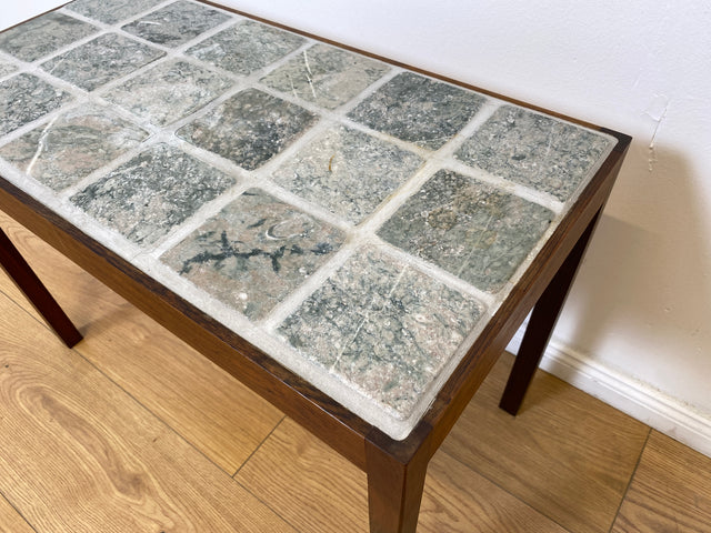 WMK # Hochwertiger & gut erhaltener skandinavischer Couchtisch aus Palisander mit robusten Fliesen # Wohnzimmertisch Beistelltisch Fliesentisch Coffee Table Mid-Century Danish Design Rosewood Vintage