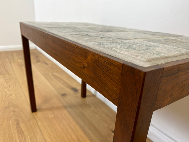 WMK # Hochwertiger & gut erhaltener skandinavischer Couchtisch aus Palisander mit robusten Fliesen # Wohnzimmertisch Beistelltisch Fliesentisch Coffee Table Mid-Century Danish Design Rosewood Vintage