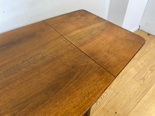 WMK I Eleganter skandinavischer Drop Leaf Esszimmertisch in Nussbaum mit hochklappbaren Erweiterungen I Esstisch Holztisch Tisch Küchentisch Dining Table Vintage 50er 60er Berlin Heidelberg München