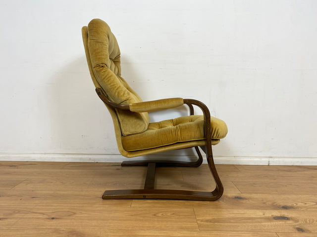 WMK Formschöner, äußerst bequemer & sehr gut erhaltener skandinavischer Freisschwinger mit gestepptem Samtbezug # Sessel Lesesessel Relaxsessel Easy Chair Fernsehsessel Samt Vintage 70er Retro