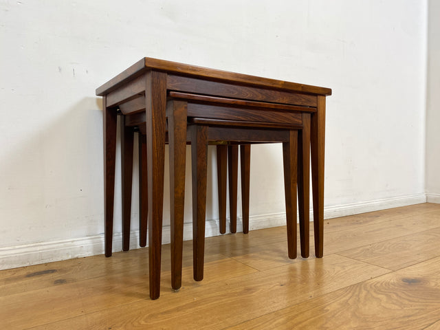 WMK Hochwertiger skandinavischer Mid-Century 3-in-1 Satztisch aus Palisander mit kunstvollen Fliesen I Couchtisch Tisch Beistellt Fliesen Nesting Coffee Table Vintage Danish Design Rosewood Berlin Ulm