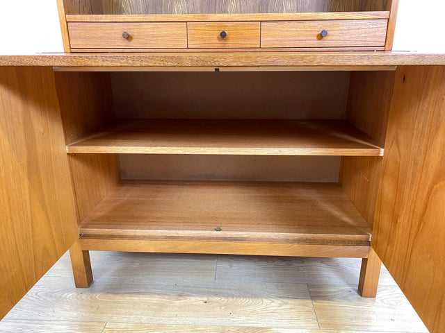 WMK # Stilvoller skandinavischer Mid-Century Bücherschrank in Teakholz mit auszieh. Schreibfläche & verstell. Regalböden # Bücherregal Regal Sekretär Highboard Kommode Sideboard Vintage Danish Design