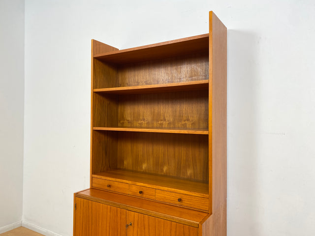 WMK # Stilvoller skandinavischer Mid-Century Bücherschrank in Teakholz mit auszieh. Schreibfläche & verstell. Regalböden # Bücherregal Regal Sekretär Highboard Kommode Sideboard Vintage Danish Design