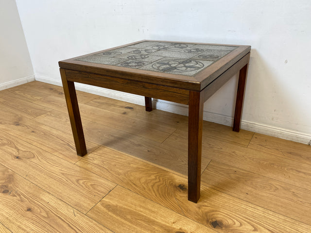 WMK I Schöner skandinavischer Mid-Century Couchtisch I Teakholz mit kunstvollen Fliesen