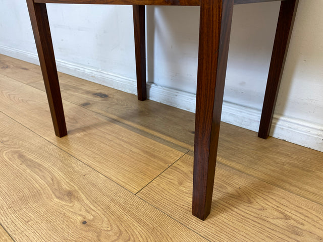 WMK I Edler skandinavischer Mid-Century Couchtisch aus Palisander mit kunstvollen Fliesen