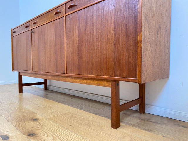 WMK # Stilvoller skandinavischer Mid-Century Designer Sideboard von Tage Olofsson für Ulferts in Teakholz mit Schubladen # Kommode Schrank Anrichte TV-Bank Danish Design Vintage Teak Berlin Hamburg