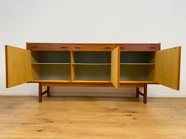 WMK # Stilvoller skandinavischer Mid-Century Designer Sideboard von Tage Olofsson für Ulferts in Teakholz mit Schubladen # Kommode Schrank Anrichte TV-Bank Danish Design Vintage Teak Berlin Hamburg