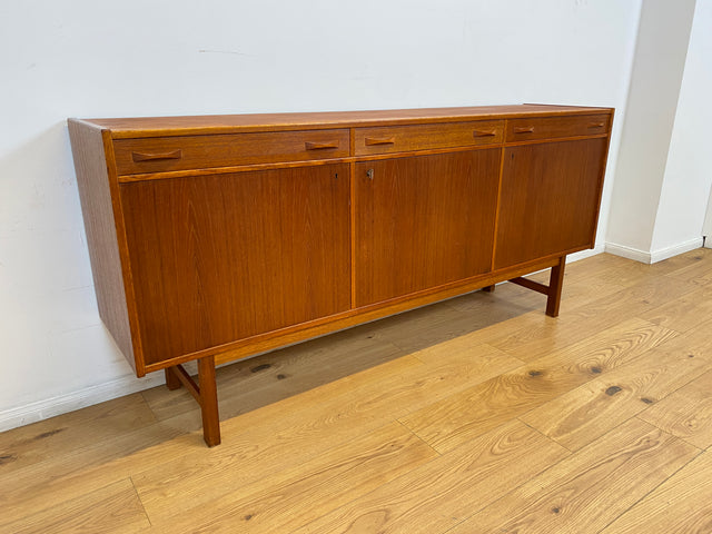 WMK # Stilvoller skandinavischer Mid-Century Designer Sideboard von Tage Olofsson für Ulferts in Teakholz mit Schubladen # Kommode Schrank Anrichte TV-Bank Danish Design Vintage Teak Berlin Hamburg