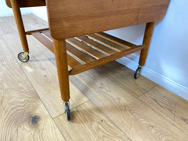 WMK I Besonders schöner skandinavischer Mid-Century Nähtisch auf Rollen & aufklappbar I Beistelltisch Kommode Nähkommode Schminkkommode Schminktisch Ablage Servierwagen Vintage Berlin Bielefeld Celle