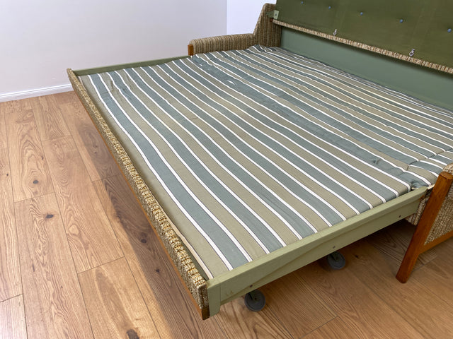 WMK # Hochwertiges skandinavischer Mid-Century Schlafsofa mit verstautem Doppelbett, feinem Wollbezug und Teakholz Rahmen # Sofa Couch Schlafcouch Ausziehsofa Klappsofa 3-Sitzer Danish Design Vintage