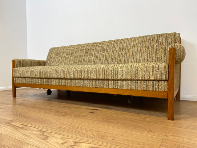 WMK # Hochwertiges skandinavischer Mid-Century Schlafsofa mit verstautem Doppelbett, feinem Wollbezug und Teakholz Rahmen # Sofa Couch Schlafcouch Ausziehsofa Klappsofa 3-Sitzer Danish Design Vintage
