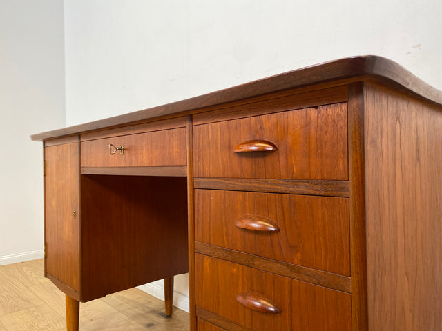 WMK I Hochwertiger skandinavischer Mid-Century Schreibtisch in Teakholz mit Schubladen & formschönen Holzgriffen I Writing Desk Bureau Sekretär Danish Design Vintage 50er 60er Teak Berlin Hamburg Köln