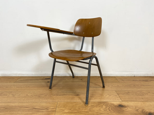 WMK # Seltener und praktischer skandinavischer Mid-Century Schulstuhl mit Schreibpult auf Metallrahmen # Seminarstuhl Stuhl Kinderschreibtisch Holzstuhl Schreibtischstuhl Kollegstuhl 60er 50er Vintage