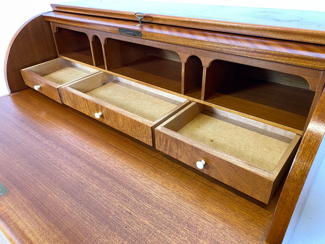 WMK I Hochwertiger skandinavischer Mid-Century Sekretär mit schönen Messinggriffen I Schreibkommode Schreibschrank Schreibtisch Kommode Schminkkommode Wäschekommode 70er Vintage Berlin Frankfurt Köln