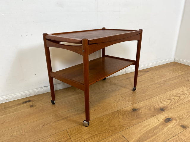 WMK I Stilvoller skandinavischer Mid-Century Servierwagen aus Teakholz auf Rollen mit abnehmbarem Serviertablett