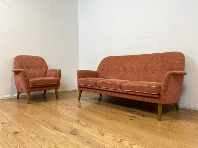 WMK I Formschöner & sehr gut erhaltener skandinavischer Mid-Century Sessel in Altrosa mit bequemen Federkernsitz