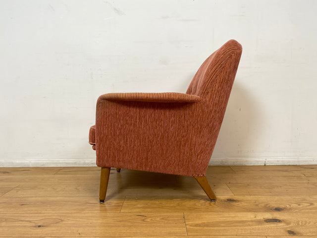 WMK I Formschöner & sehr gut erhaltener skandinavischer Mid-Century Sessel in Altrosa mit bequemen Federkernsitz