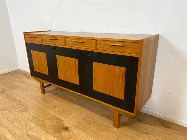 WMK I Stilvoller & sehr gut erhaltener skandinavischer Mid-Century Sideboard in Teakholz mit Schubladen I Schrank Kommode Anrichte TV Lowboard Danish Design Vintage 60er 70er Teak Berlin München NRW