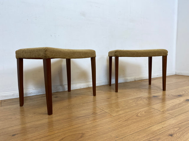 WMK I Versand 15€ I 1/2 Formschöner skandinavischer Mid-Century Sitzhocker mit beigem Bezug
