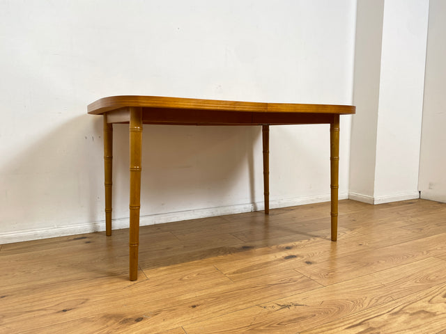 WMK I Sehr schöner skandinavischer Vintage Esstisch mit hübschen Tischbeinen, ausziehbar auf 180cm I Tisch Holztisch Küchentisch Ausziehtisch Dining Table 70er 80er Berlin Nürnberg Frankfurt Bremen