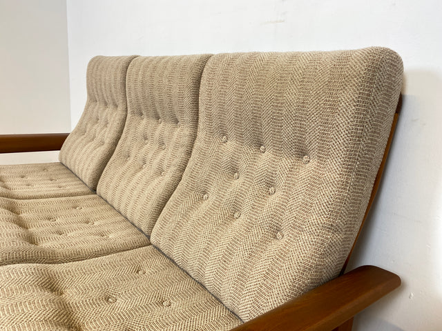 WMK I Hochwertiges skandinavisches Designer Sofa von EMC Møbler mit Teakholz Rahmen und beigem Wollbezug I Couch 3-Sitzer 3er Sitzgarnitur Danish Design Mid-Century Vintage Teak Berlin Köln Frankfurt