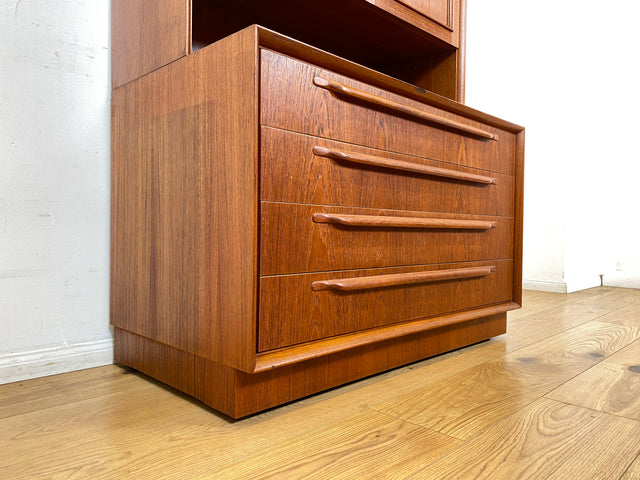 WMK I Stilvolles skandinavisches Highboard in Teakholz mit Schubladen & formschönen Holzgriffen I Schrank Bücherschrank Wäscheschrank Kommode Sideboard Teak Danish Design Vintage Berlin Hamburg Bremen