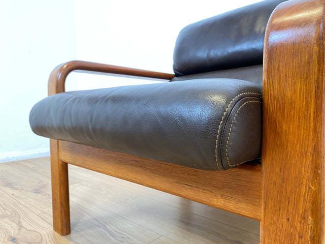 WMK # 1/2 Stilvoller skandinavisches Mid-Century Designersessel von L. Olsen & Søn Møbelfabrik mit Echtleder Bezug & Teakholz Rahmen # Sessel Armchair Sitzgarnitur Danish Design Vintage Teak Leather