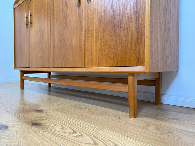 WMK # Elegantes skandinavisches Mid-Century Highboard aus vollem Holz in Teak mit Schubladen # Sideboard Schrank Kommode Wäschekommode Cabinet Danish Design Vintage Teakholz 60er Berlin Köln München
