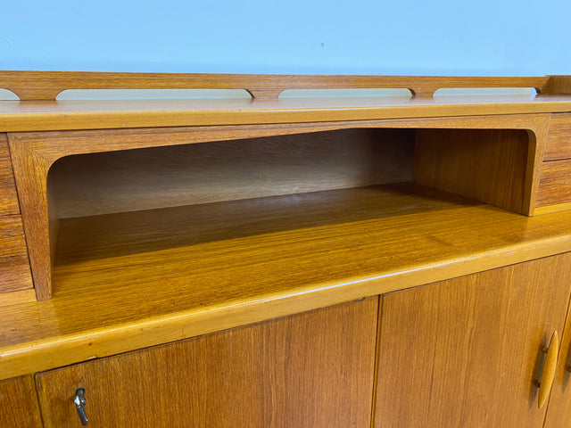 WMK # Elegantes skandinavisches Mid-Century Highboard aus vollem Holz in Teak mit Schubladen # Sideboard Schrank Kommode Wäschekommode Cabinet Danish Design Vintage Teakholz 60er Berlin Köln München