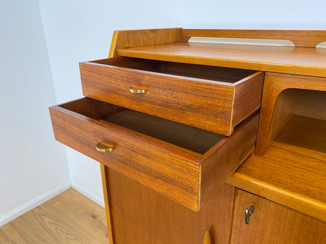 WMK # Elegantes skandinavisches Mid-Century Highboard aus vollem Holz in Teak mit Schubladen # Sideboard Schrank Kommode Wäschekommode Cabinet Danish Design Vintage Teakholz 60er Berlin Köln München