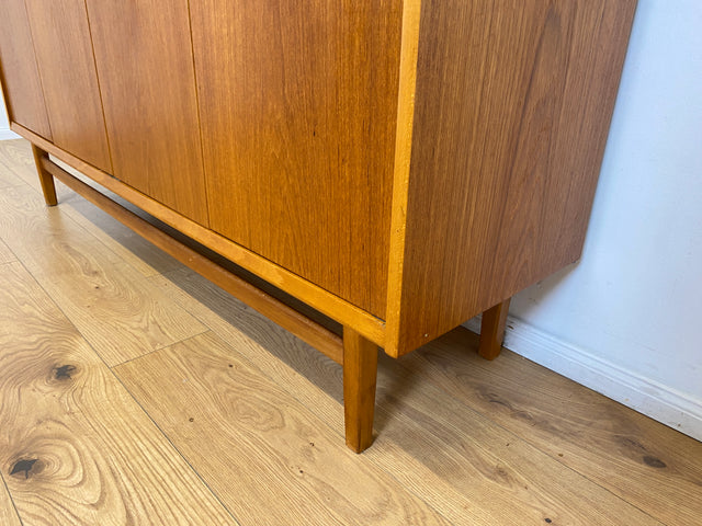 WMK # Elegantes skandinavisches Mid-Century Highboard aus vollem Holz in Teak mit Schubladen # Sideboard Schrank Kommode Wäschekommode Cabinet Danish Design Vintage Teakholz 60er Berlin Köln München