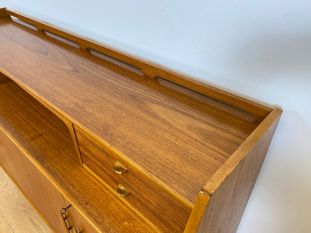 WMK # Elegantes skandinavisches Mid-Century Highboard aus vollem Holz in Teak mit Schubladen # Sideboard Schrank Kommode Wäschekommode Cabinet Danish Design Vintage Teakholz 60er Berlin Köln München