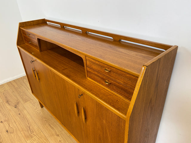 WMK # Elegantes skandinavisches Mid-Century Highboard aus vollem Holz in Teak mit Schubladen # Sideboard Schrank Kommode Wäschekommode Cabinet Danish Design Vintage Teakholz 60er Berlin Köln München