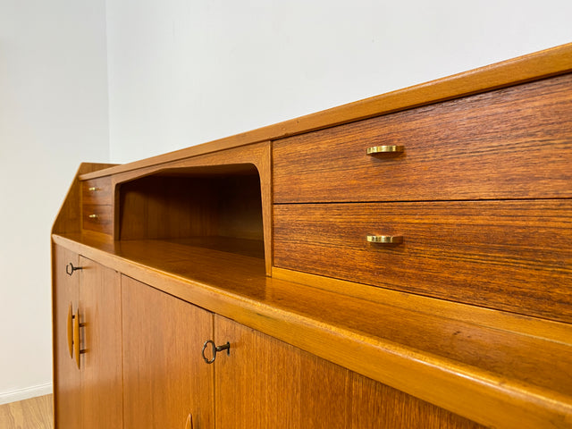 WMK # Elegantes skandinavisches Mid-Century Highboard aus vollem Holz in Teak mit Schubladen # Sideboard Schrank Kommode Wäschekommode Cabinet Danish Design Vintage Teakholz 60er Berlin Köln München
