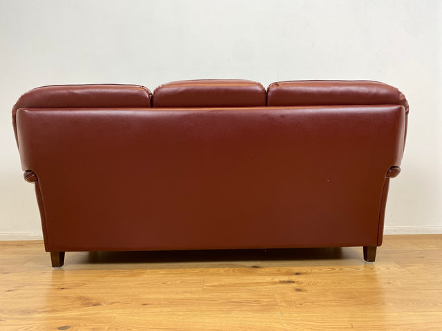 WMK I Sehr schönes und gut erhaltenes skandinavisches Sofa mit gestepptem Echtleder Bezug mit Alterspatina I Sofa Couch Ledersofa Ledercouch Leder Chesterfield Vintage Mid-Century Berlin Hannover Bonn