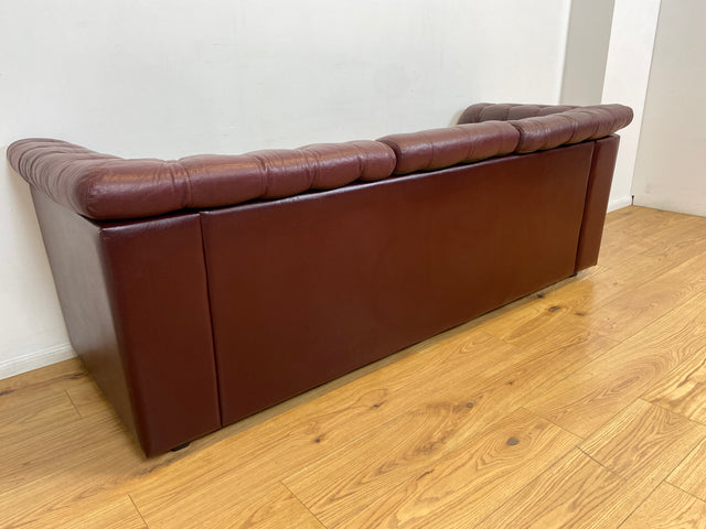 WMK I Formschönes & gemütliches skandinavisches Sofa mit gestepptem Echtleder Bezug mit schöner Alterspatina I Ledersofa Ledercouch Couch 3-Sitzer 3er Leder Chesterfield Vintage Berlin Hamburg Köln