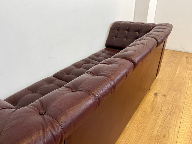 WMK I Formschönes & gemütliches skandinavisches Sofa mit gestepptem Echtleder Bezug mit schöner Alterspatina I Ledersofa Ledercouch Couch 3-Sitzer 3er Leder Chesterfield Vintage Berlin Hamburg Köln
