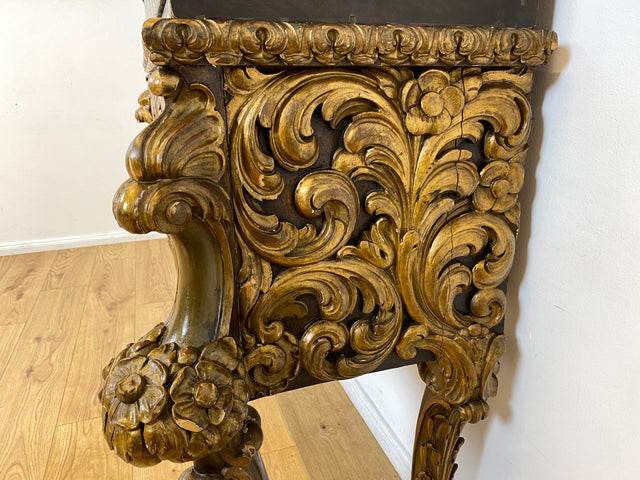 WMK I Das Highlight! Prunkvoller venezianischer antiker Schrank , um 1880, handbemalter Aufsatz auf geschnitzter vergoldeter Konsole mit Putti & Akanthus I Cabinet Bar Anrichte Kommode Chinois Barock