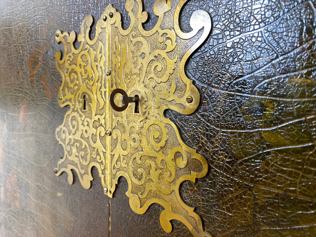 WMK I Das Highlight! Prunkvoller venezianischer antiker Schrank , um 1880, handbemalter Aufsatz auf geschnitzter vergoldeter Konsole mit Putti & Akanthus I Cabinet Bar Anrichte Kommode Chinois Barock