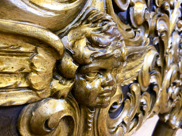 WMK I Das Highlight! Prunkvoller venezianischer antiker Schrank , um 1880, handbemalter Aufsatz auf geschnitzter vergoldeter Konsole mit Putti & Akanthus I Cabinet Bar Anrichte Kommode Chinois Barock