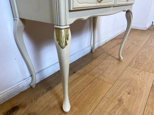 WMK I Versand 85€ I Charmante weiße Chippendale Kommode mit Schubladen & edlen Messingbeschlägen I Sideboard Schubladenkommode Flurkommode Wäschekommode Vintage Barock Rokoko Berlin Jena Bamberg