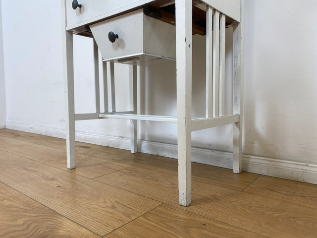WMK # Elegante und filigrane weiße antike Nähkommode aus vollem Holz mit Schubladen und Originalgriffen # Kommode Nähtisch Beistelltisch Flurkommode Konsolentisch Konsole Garderobe Jugendstil Vintage