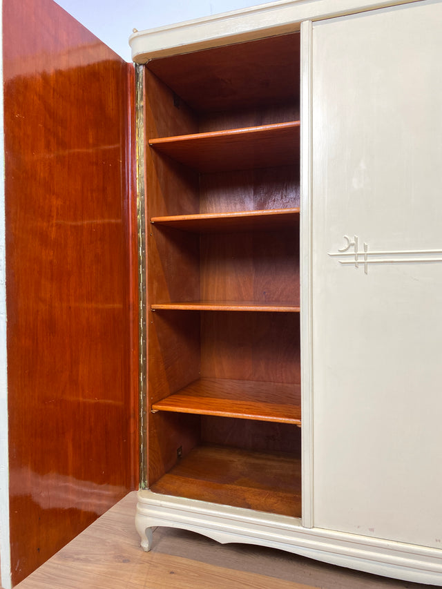 WMK I Wunderschöner weißer 1930er Jahre Kleiderschrank aus vollem Holz mit Schubladen I Schrank Schlafzimmerschrank Wäscheschrank Schlafzimmer Chippendale Art Deco Antik Vintage Berlin Dresden Bayern