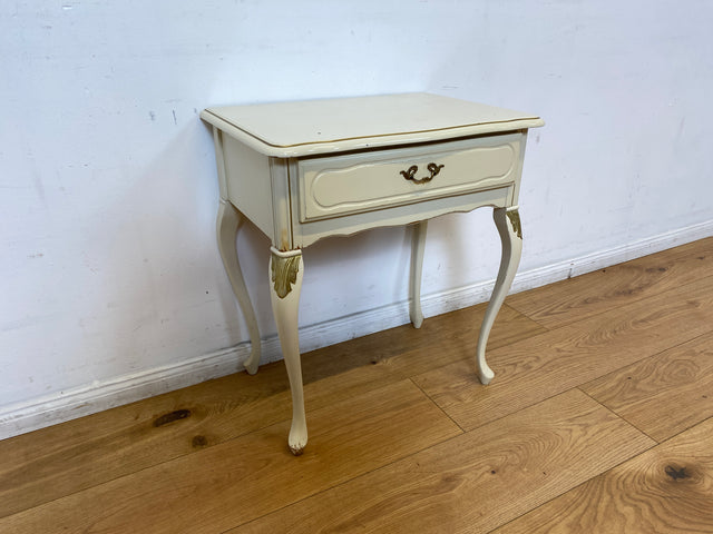 WMK I Charmanter weißer Chippendale Nachttisch mit Schublade und edlem Messinggriff I Nachtkommode Nachtschrank Nachtschränkchen Kommode Beistelltisch Vintage Barock Rokoko Berlin Jena Bamberg