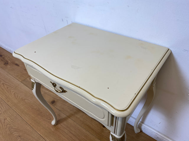 WMK I Charmanter weißer Chippendale Nachttisch mit Schublade und edlem Messinggriff I Nachtkommode Nachtschrank Nachtschränkchen Kommode Beistelltisch Vintage Barock Rokoko Berlin Jena Bamberg