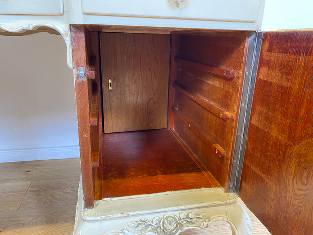 WMK # Wunderschöner weißer antiker Schminktisch im Stile Louis XV, Vollholz, mit neigbaren Spiegel, um 1930 # Schminkkommode Lady Sekretär Schreibtisch Frisiertisch Barock Rokoko Shabby Chic Vintage