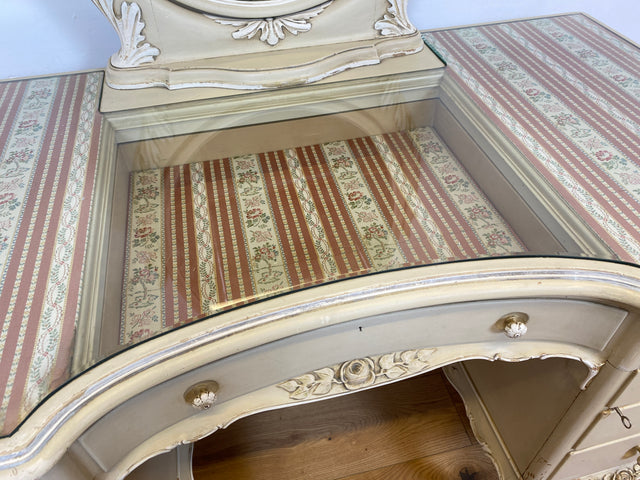 WMK # Wunderschöner weißer antiker Schminktisch im Stile Louis XV, Vollholz, mit neigbaren Spiegel, um 1930 # Schminkkommode Lady Sekretär Schreibtisch Frisiertisch Barock Rokoko Shabby Chic Vintage