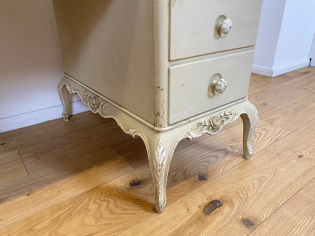 WMK # Wunderschöner weißer antiker Schminktisch im Stile Louis XV, Vollholz, mit neigbaren Spiegel, um 1930 # Schminkkommode Lady Sekretär Schreibtisch Frisiertisch Barock Rokoko Shabby Chic Vintage