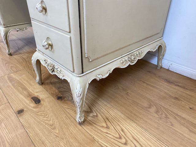 WMK # Wunderschöner weißer antiker Schminktisch im Stile Louis XV, Vollholz, mit neigbaren Spiegel, um 1930 # Schminkkommode Lady Sekretär Schreibtisch Frisiertisch Barock Rokoko Shabby Chic Vintage